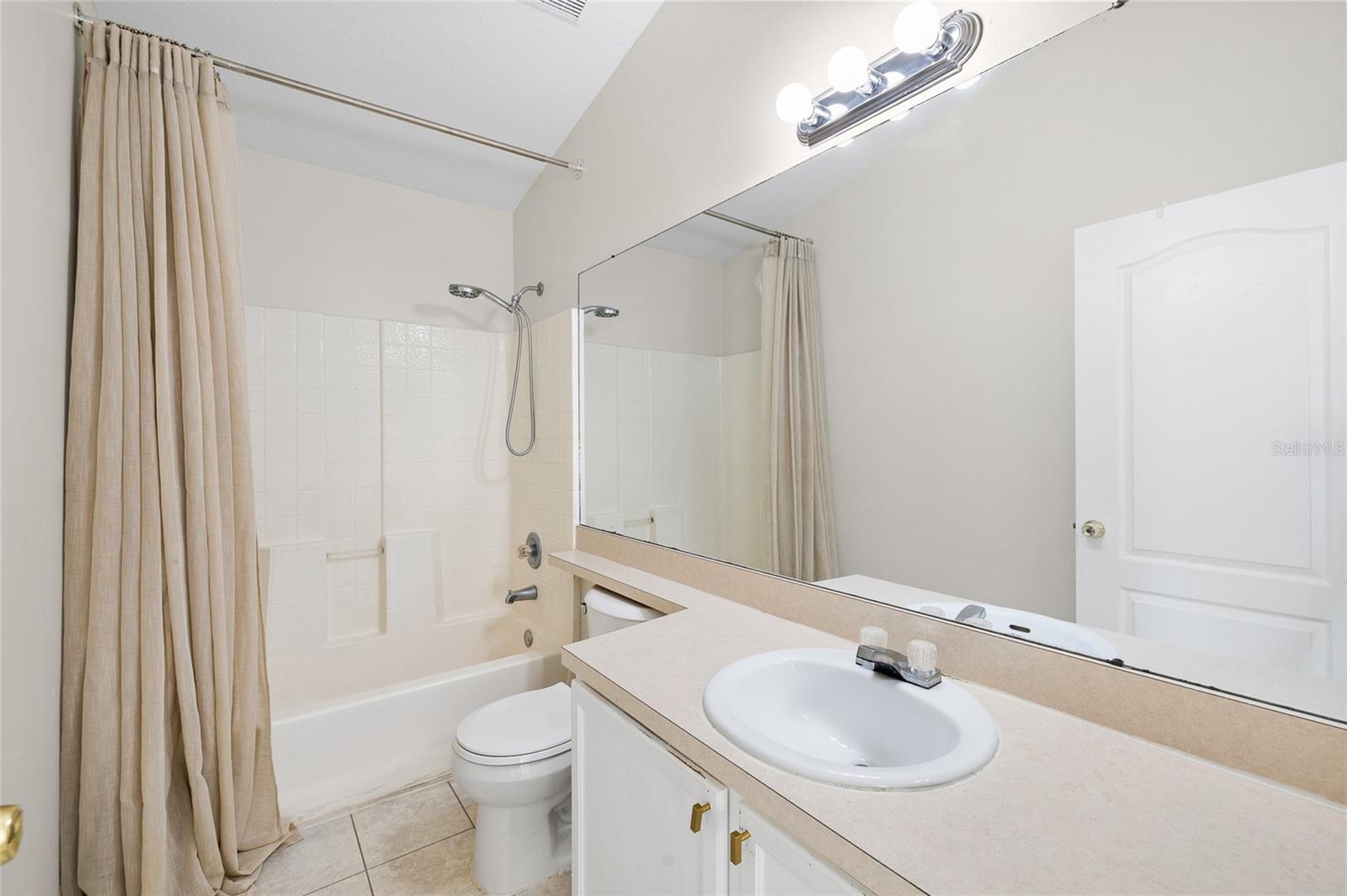 Image 27 of 40 For 8421 Quarter Horse Drive