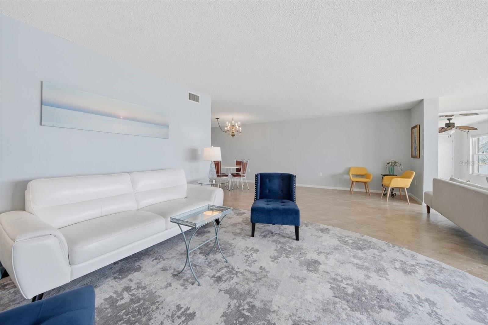 Image 11 of 39 For 5980 Shore Boulevard S 207