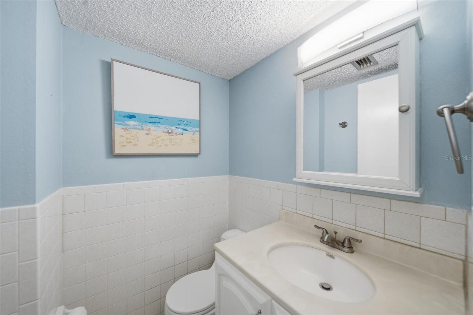 Image 22 of 39 For 5980 Shore Boulevard S 207