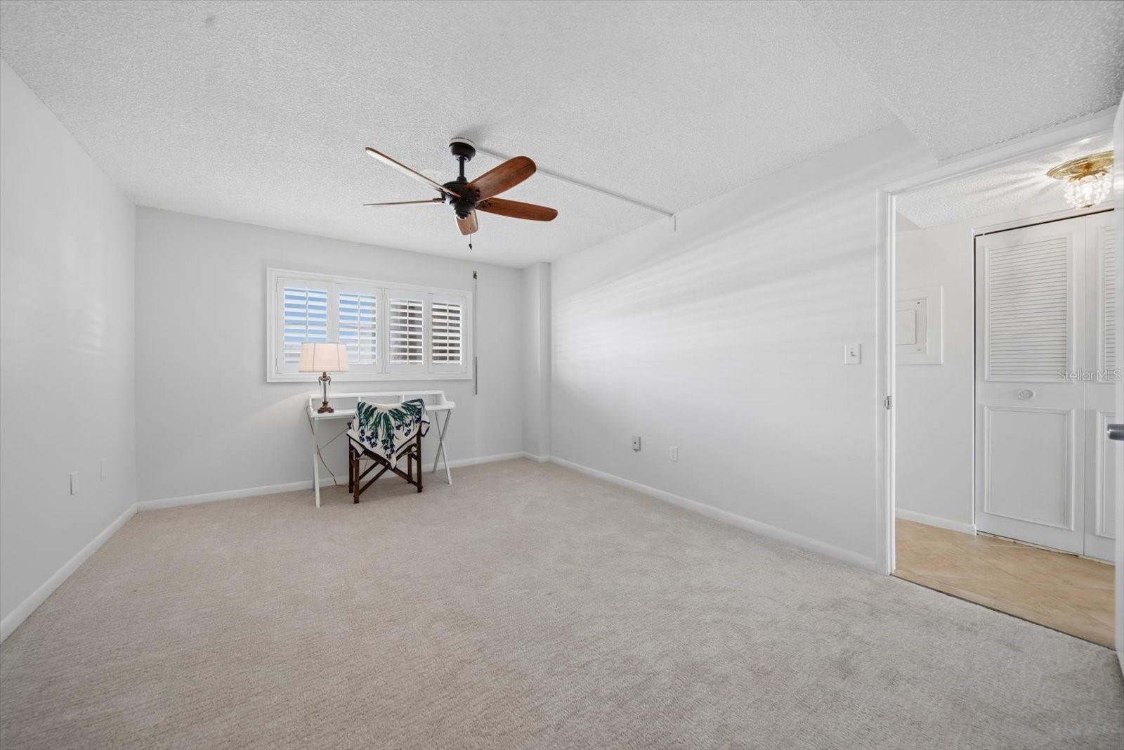 Image 26 of 39 For 5980 Shore Boulevard S 207