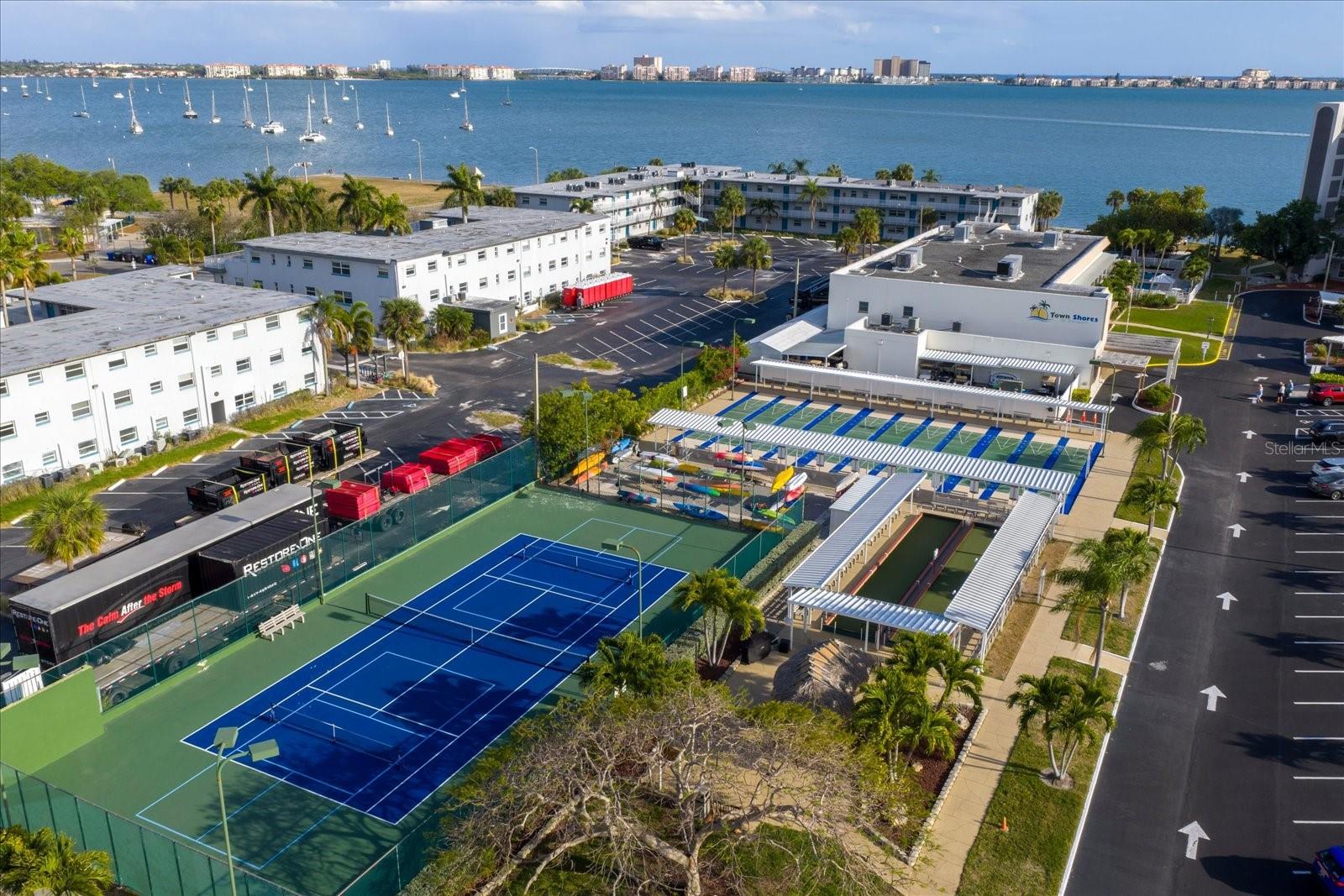 Image 35 of 39 For 5980 Shore Boulevard S 207