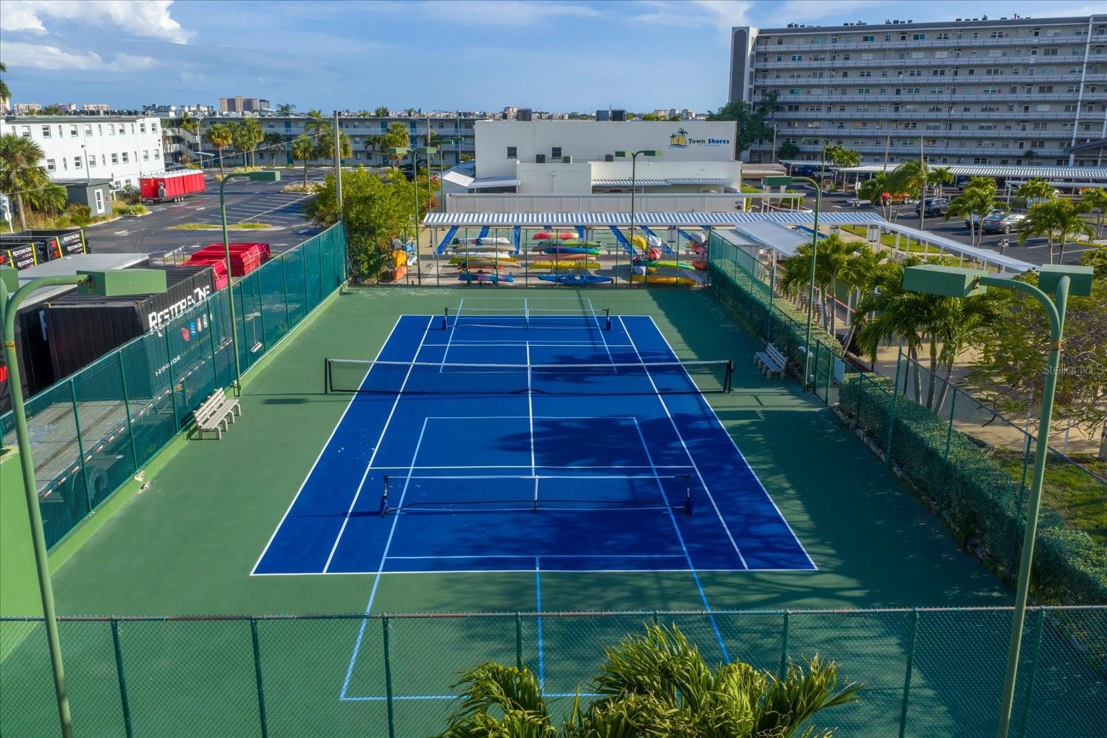 Image 36 of 39 For 5980 Shore Boulevard S 207