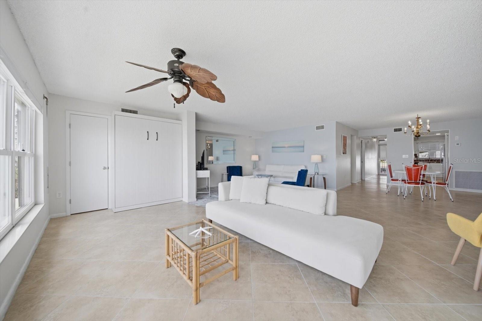 Image 7 of 39 For 5980 Shore Boulevard S 207