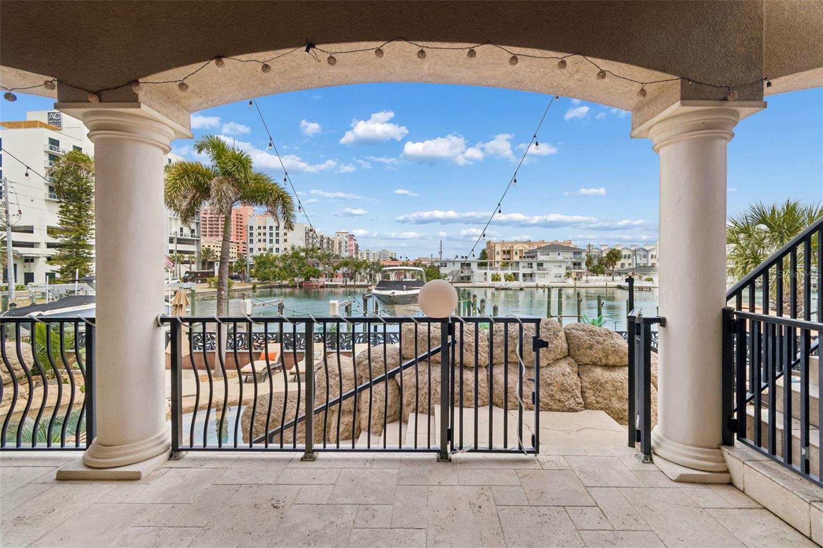 Image 19 of 67 For 108 Bayside Drive