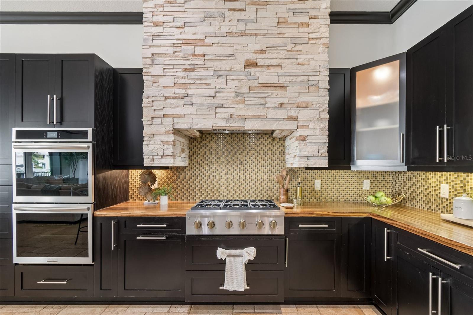 Image 27 of 67 For 108 Bayside Drive