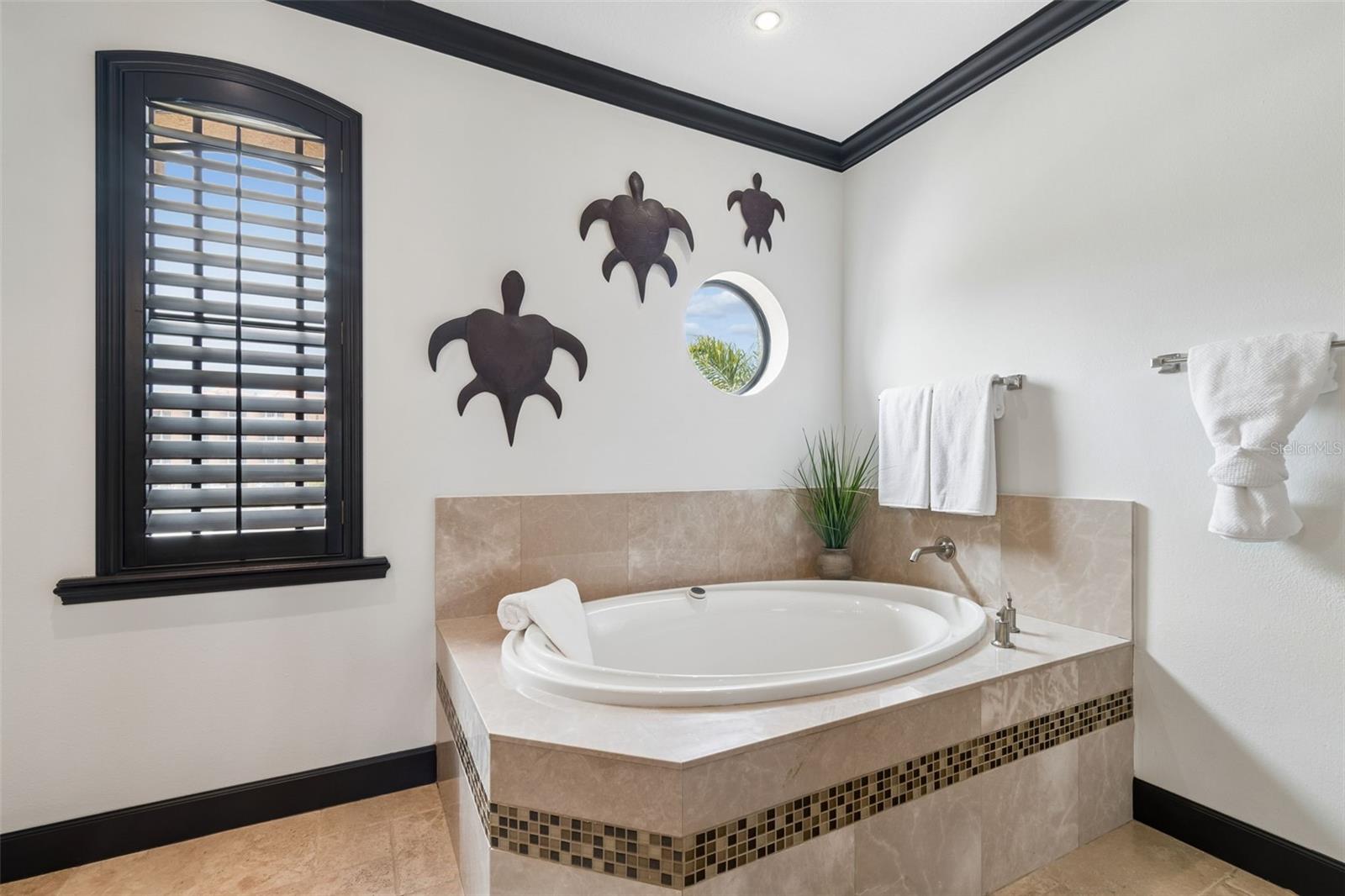 Image 34 of 67 For 108 Bayside Drive