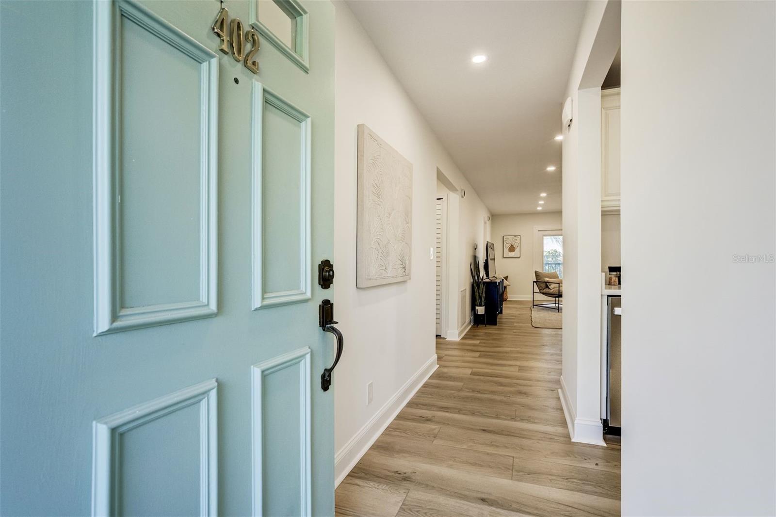 Image 2 of 19 For 460 Paula Drive 402