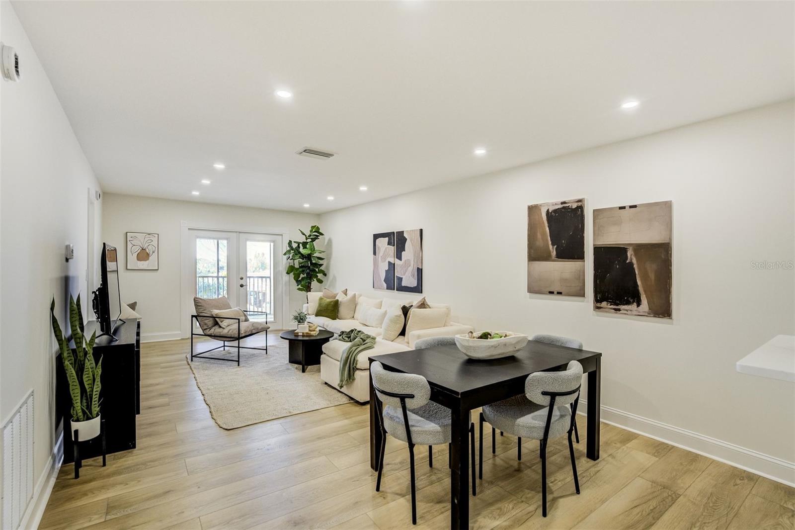 Image 5 of 19 For 460 Paula Drive 402