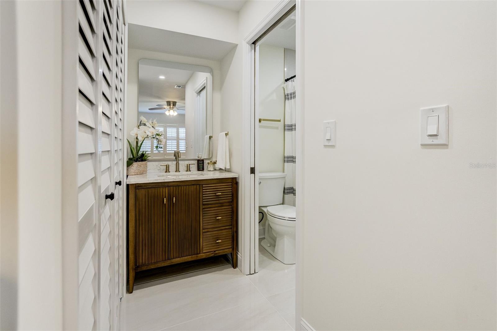 Image 9 of 19 For 460 Paula Drive 402