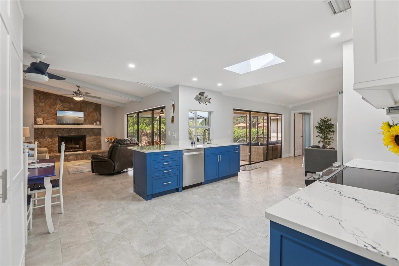 Image 12 of 34 For 5916 Oakhurst Drive