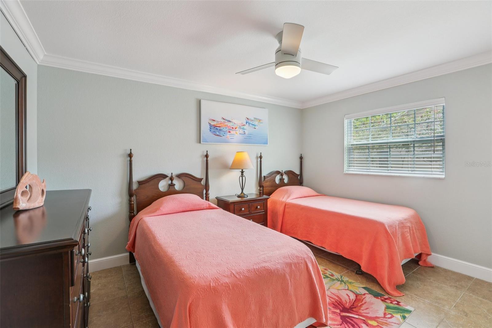 Image 20 of 34 For 5916 Oakhurst Drive