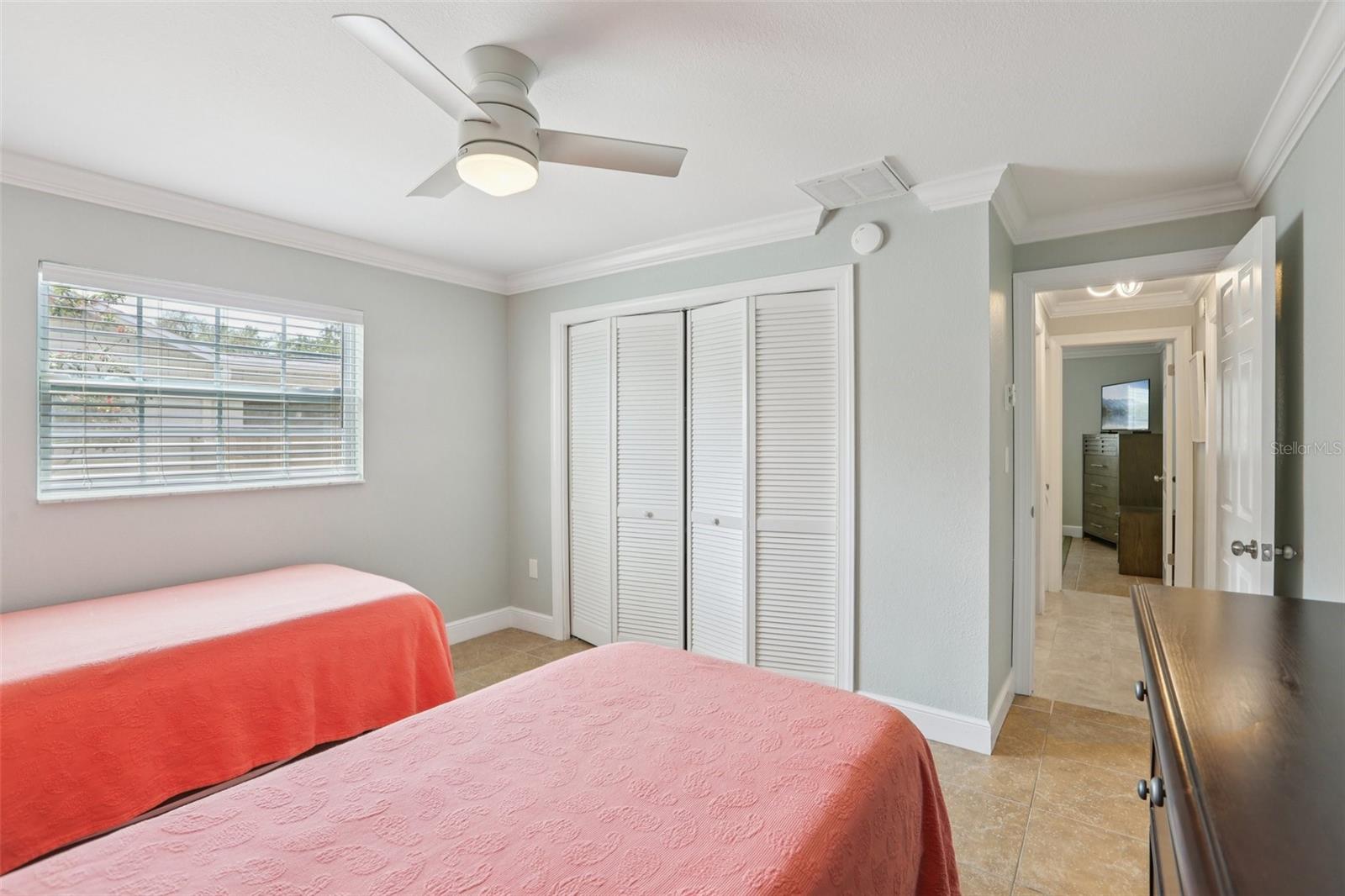 Image 21 of 34 For 5916 Oakhurst Drive