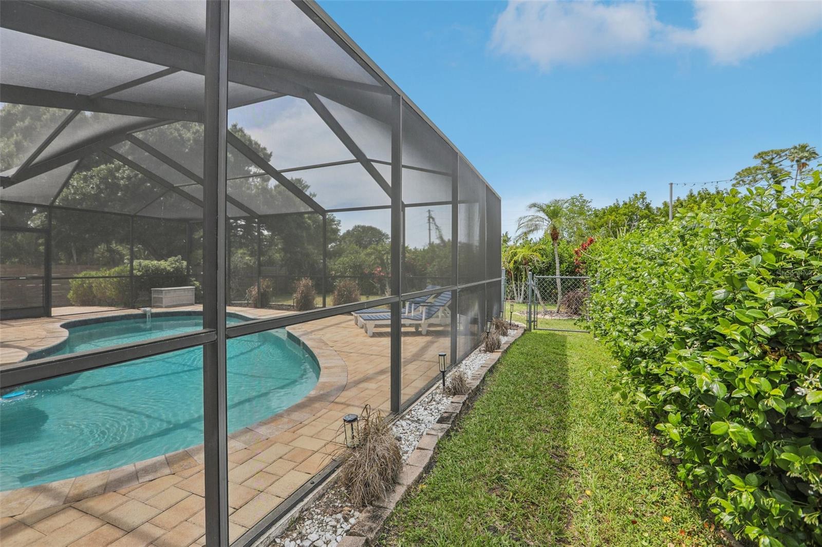 Image 28 of 34 For 5916 Oakhurst Drive