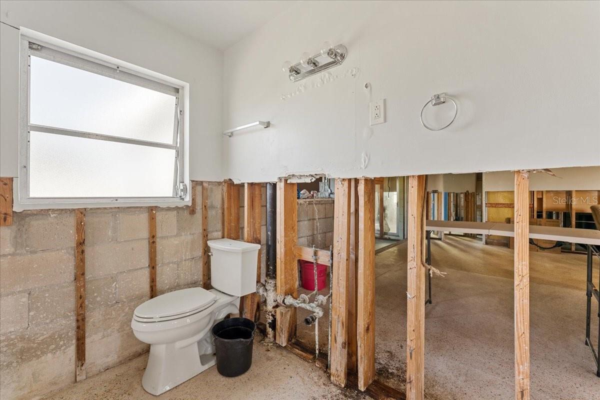 Image 22 of 35 For 6971 Grande Vista Way S