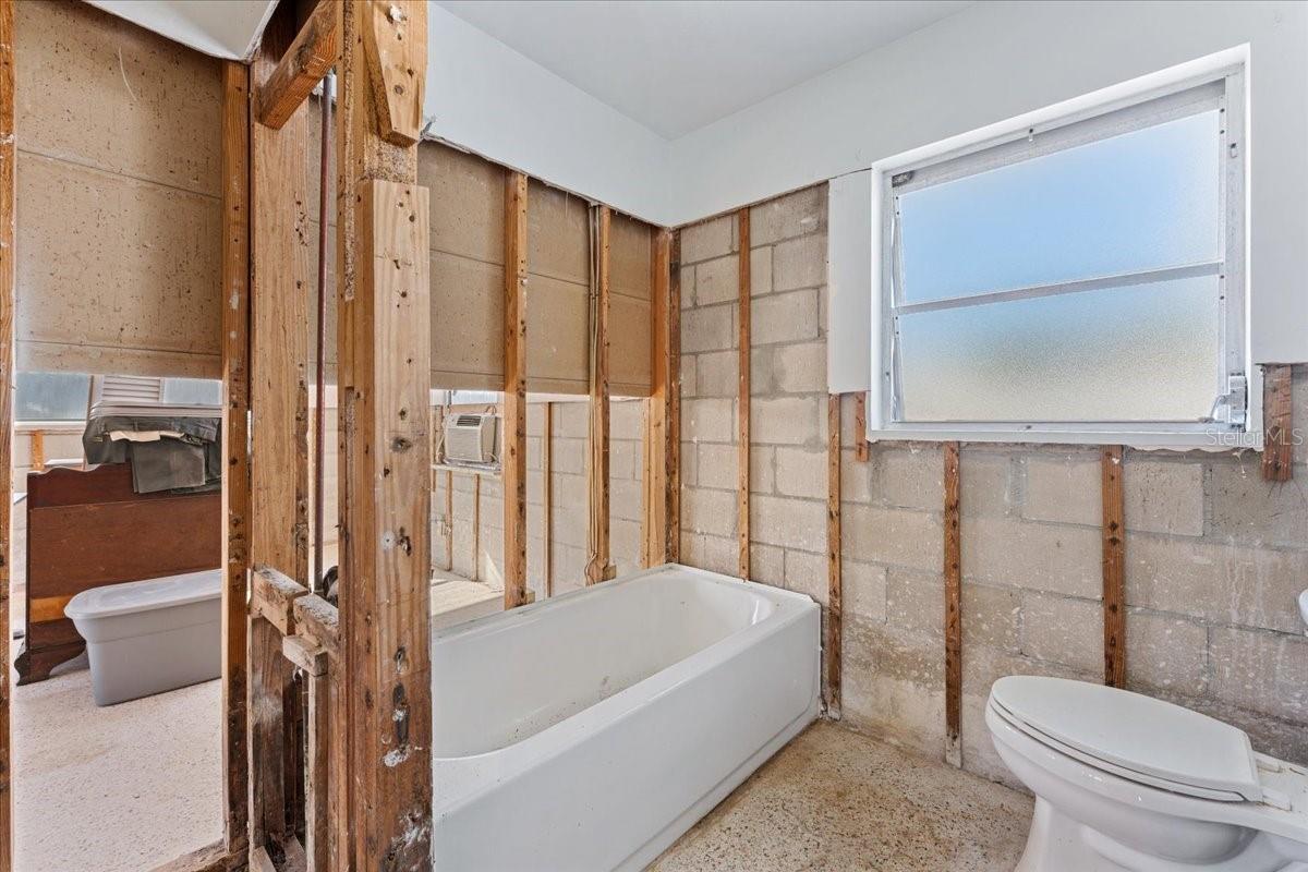 Image 23 of 35 For 6971 Grande Vista Way S