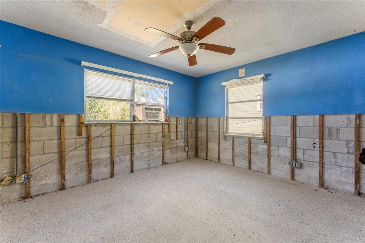 Image 24 of 35 For 6971 Grande Vista Way S