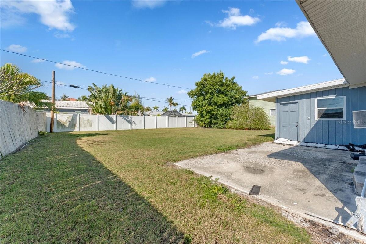 Image 26 of 35 For 6971 Grande Vista Way S