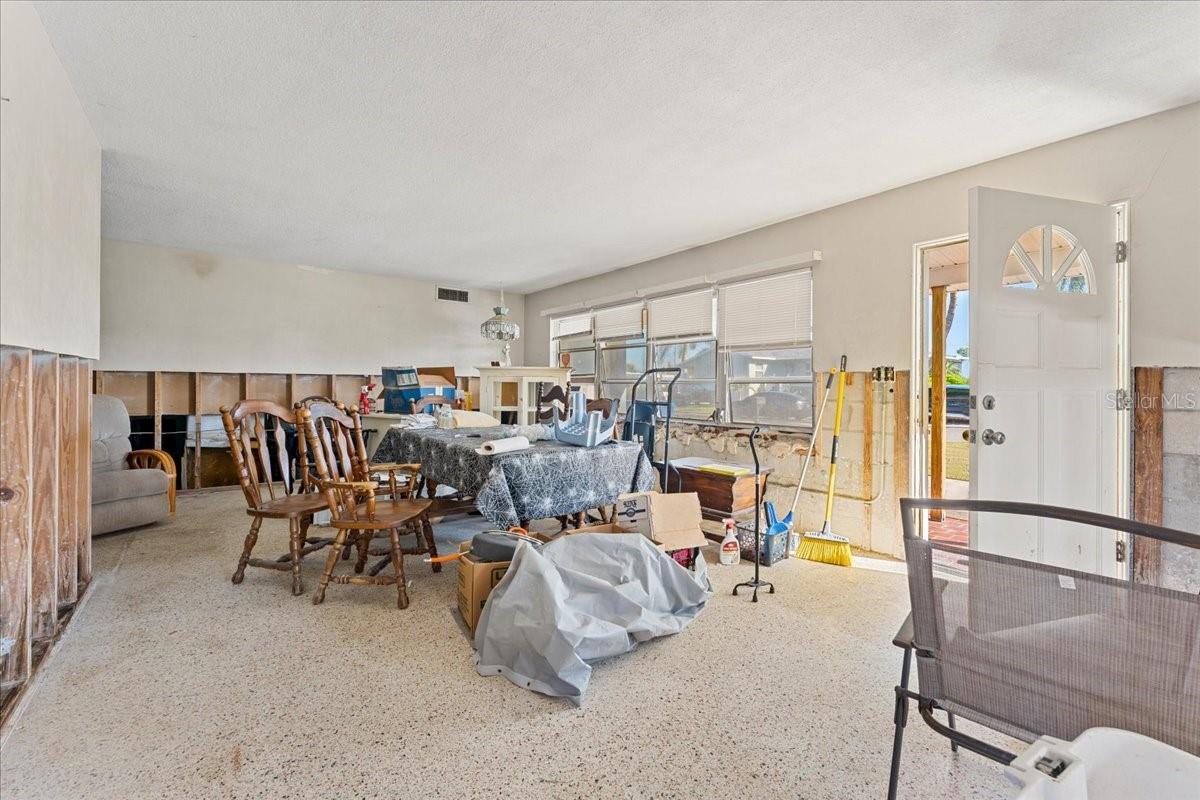 Image 27 of 35 For 6971 Grande Vista Way S