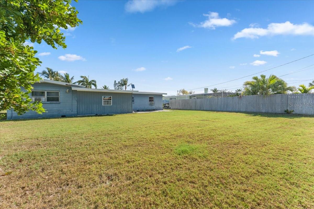 Image 5 of 35 For 6971 Grande Vista Way S