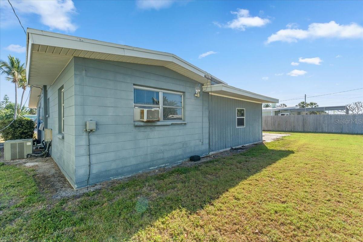 Image 7 of 35 For 6971 Grande Vista Way S