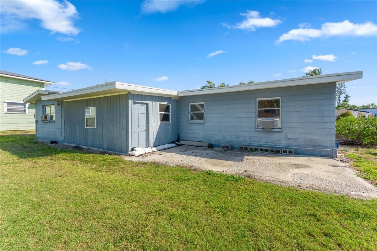 Image 9 of 35 For 6971 Grande Vista Way S