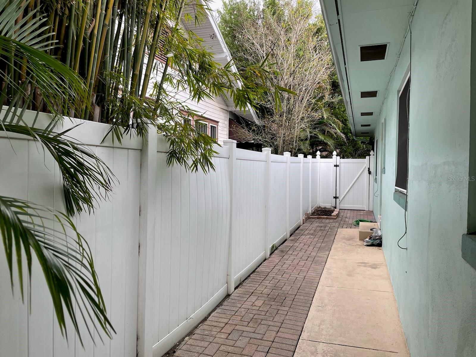 Image 21 of 52 For 807 26th Avenue N