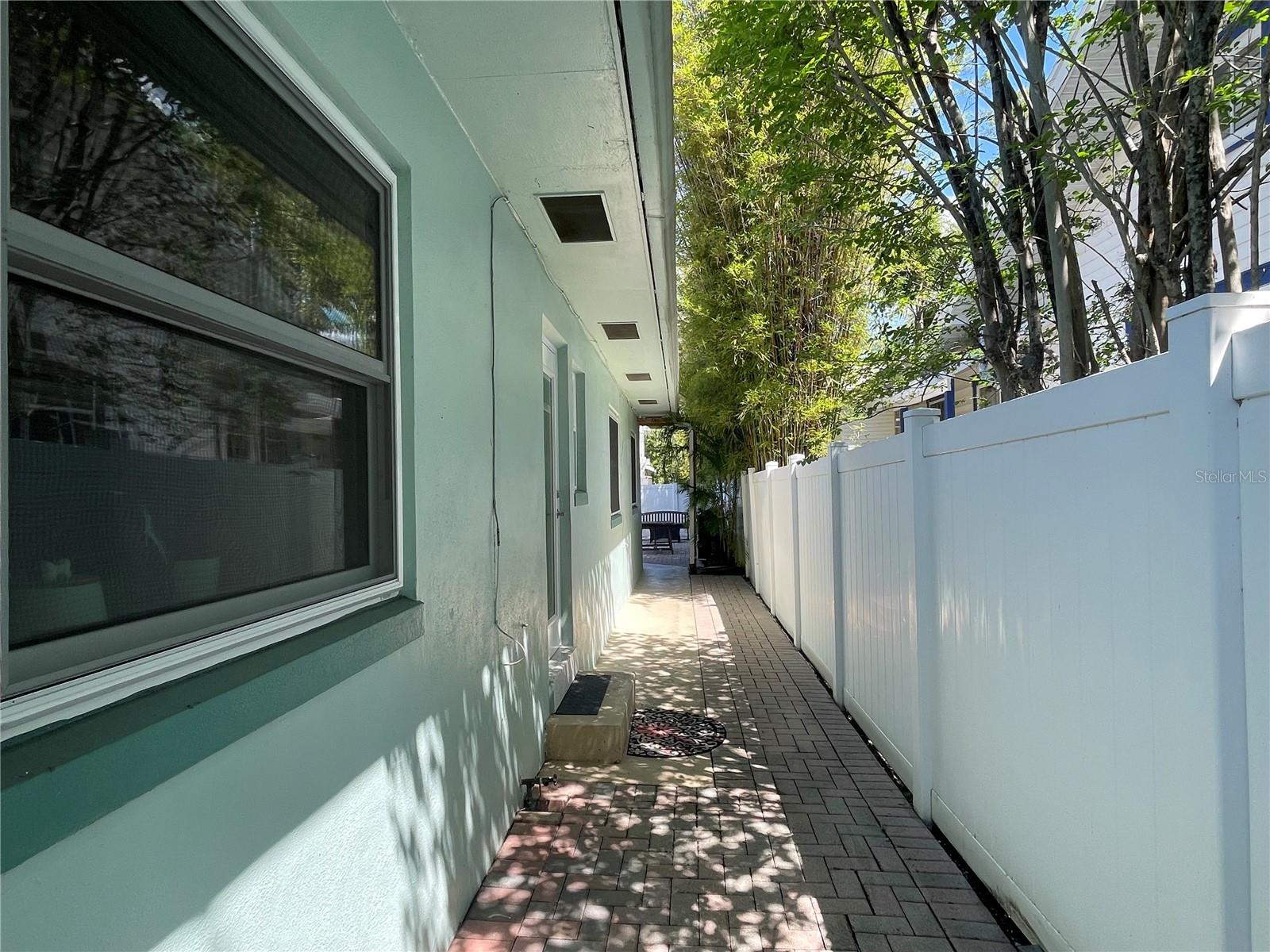 Image 23 of 52 For 807 26th Avenue N