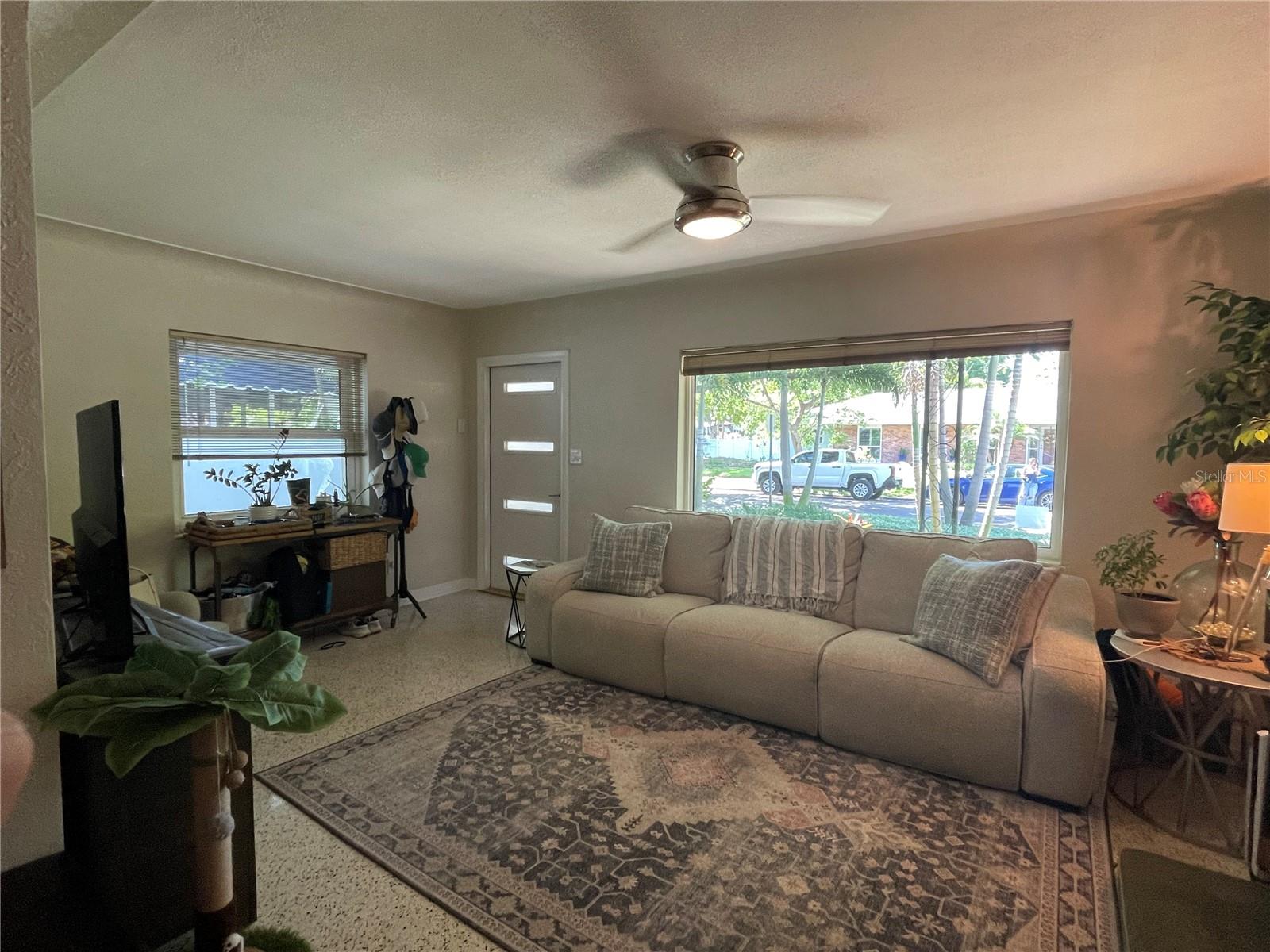 Image 6 of 52 For 807 26th Avenue N