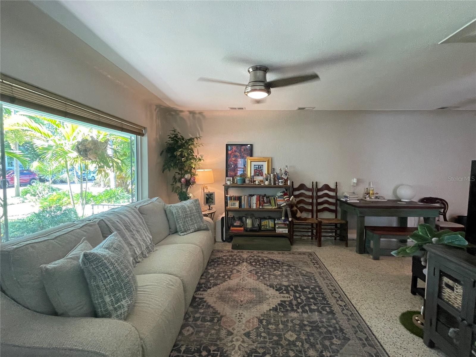 Image 7 of 52 For 807 26th Avenue N