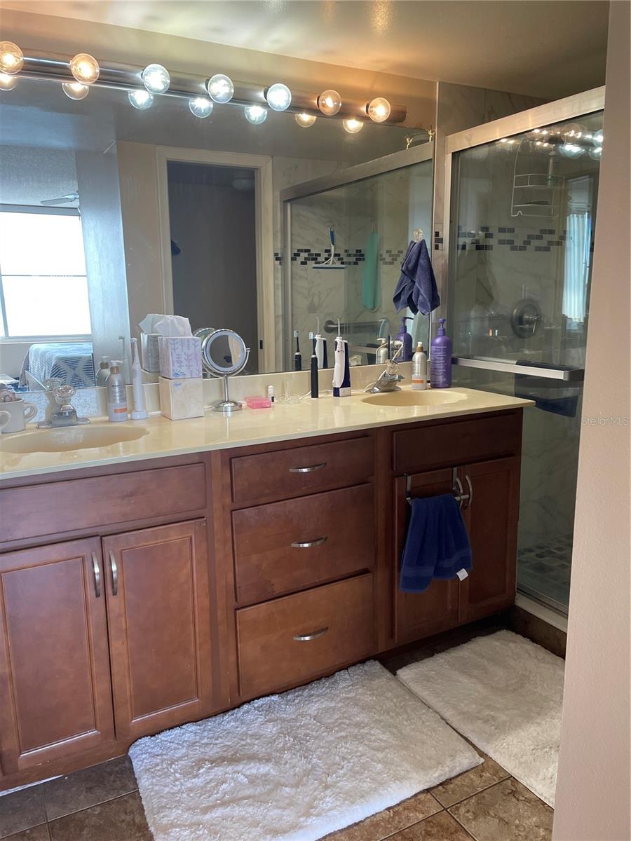 Image 8 of 11 For 5155 Isla Key Boulevard S 307