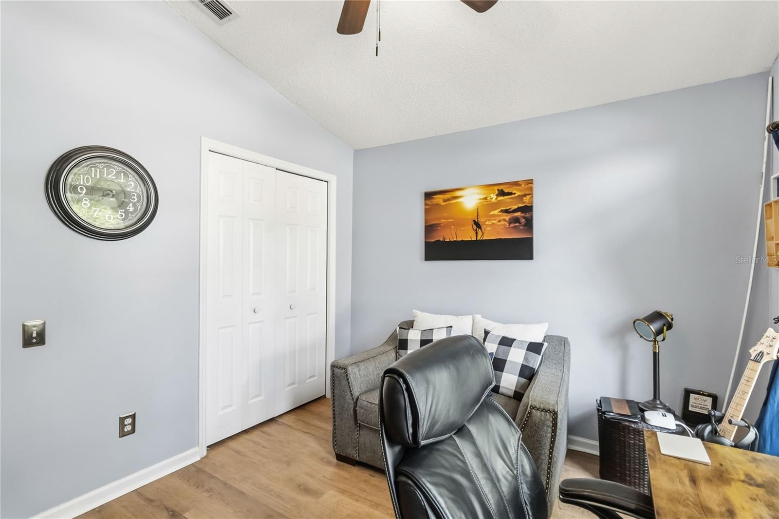 Image 10 of 37 For 148 Weathersfield Avenue