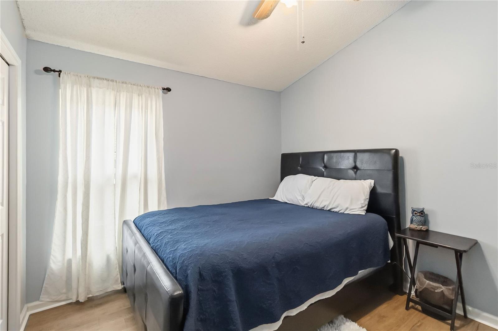 Image 11 of 37 For 148 Weathersfield Avenue