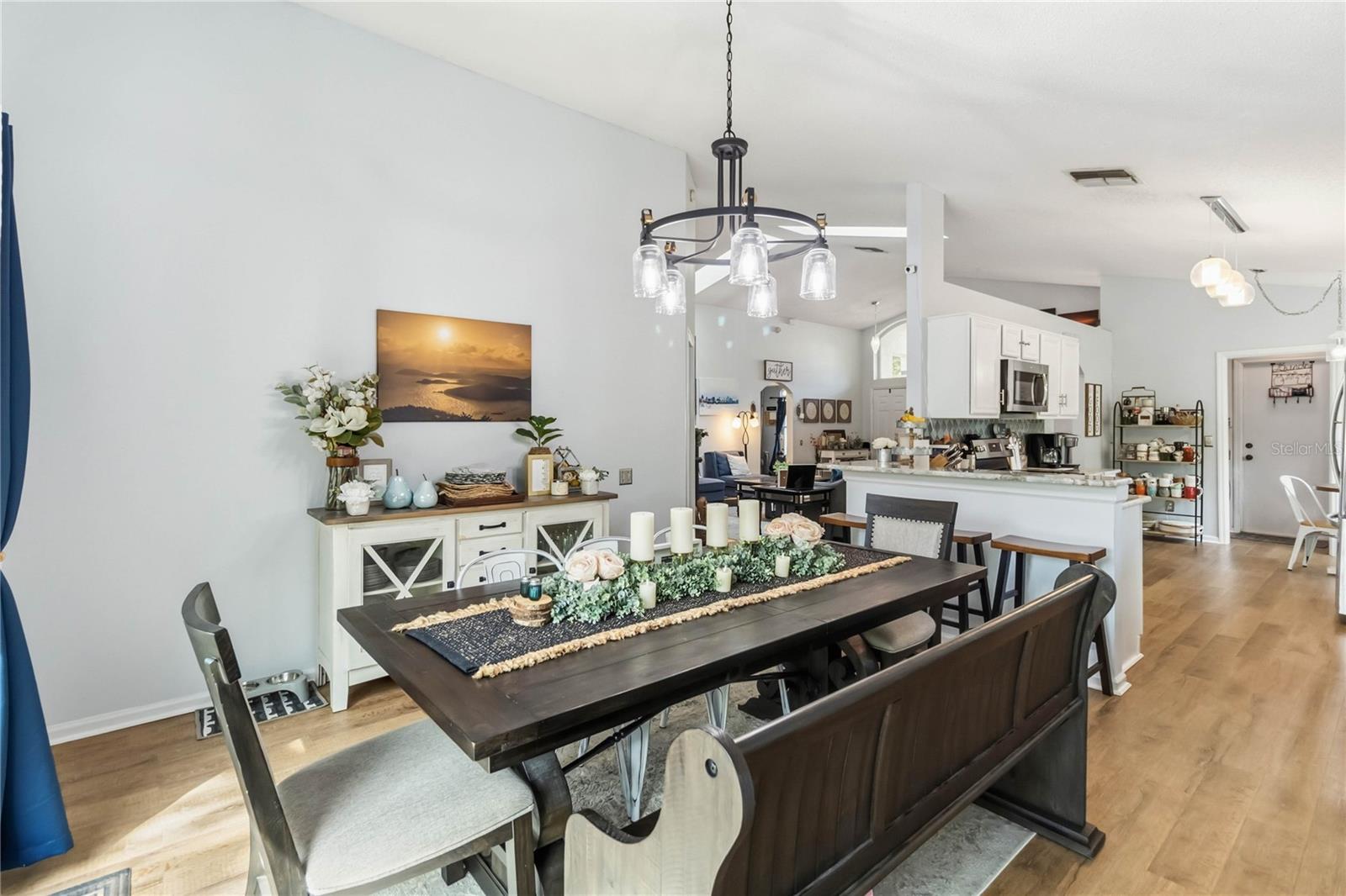 Image 18 of 37 For 148 Weathersfield Avenue