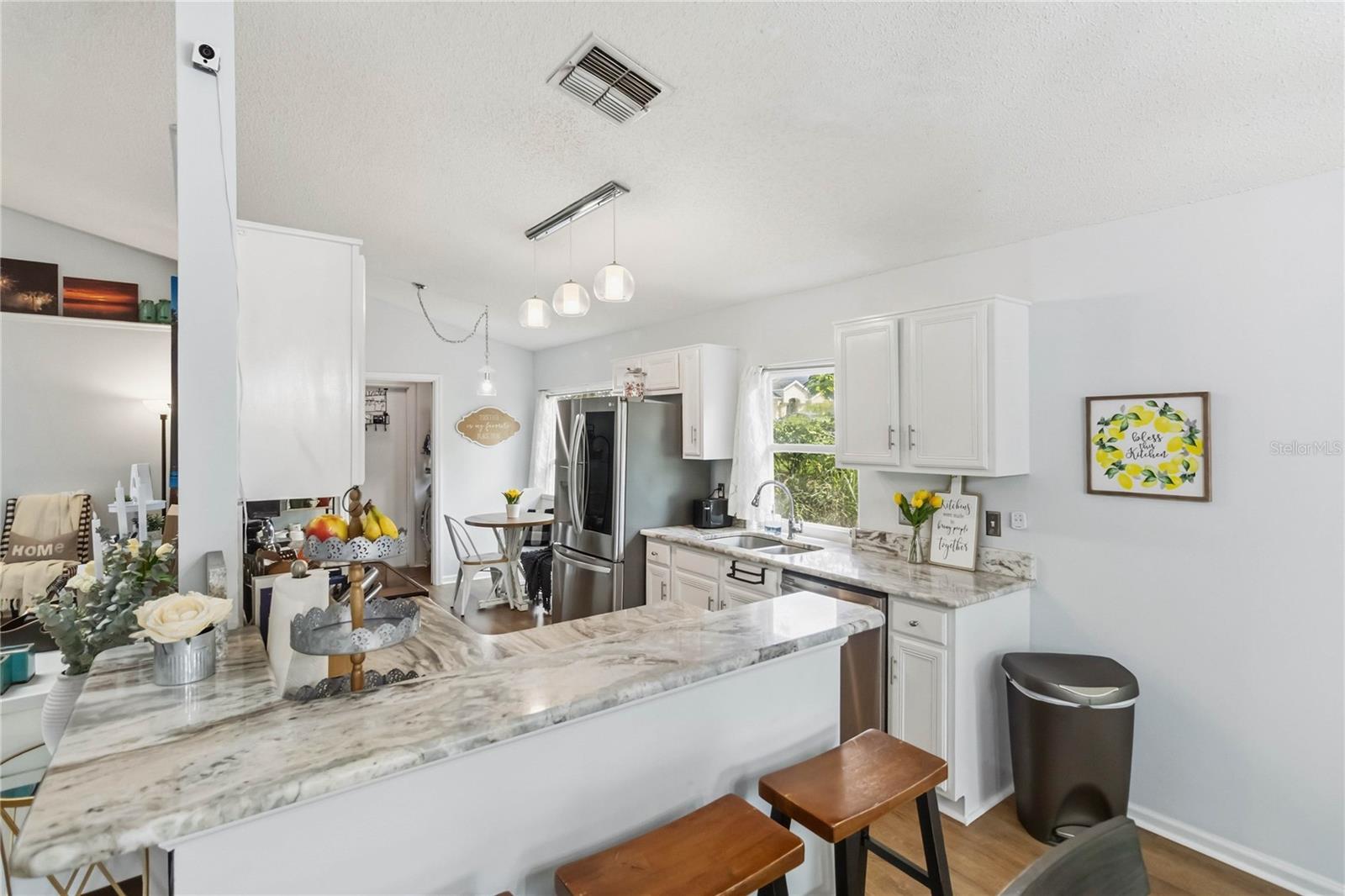 Image 2 of 37 For 148 Weathersfield Avenue