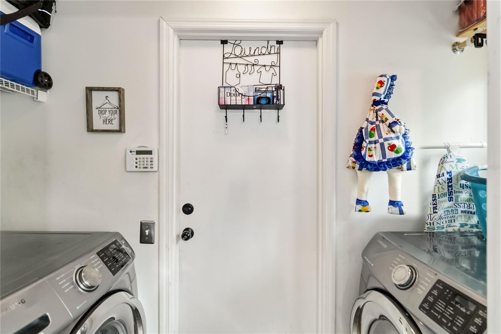 Image 23 of 37 For 148 Weathersfield Avenue