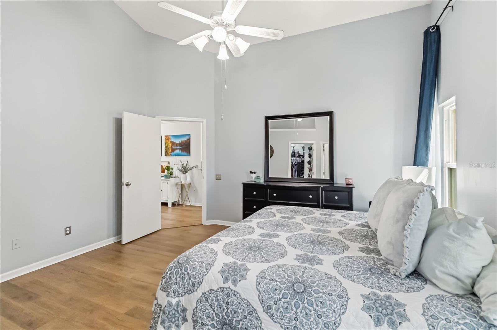 Image 25 of 37 For 148 Weathersfield Avenue