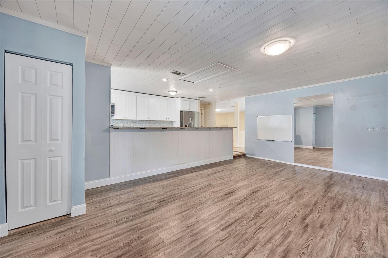 Image 18 of 53 For 407 1st Avenue Ne