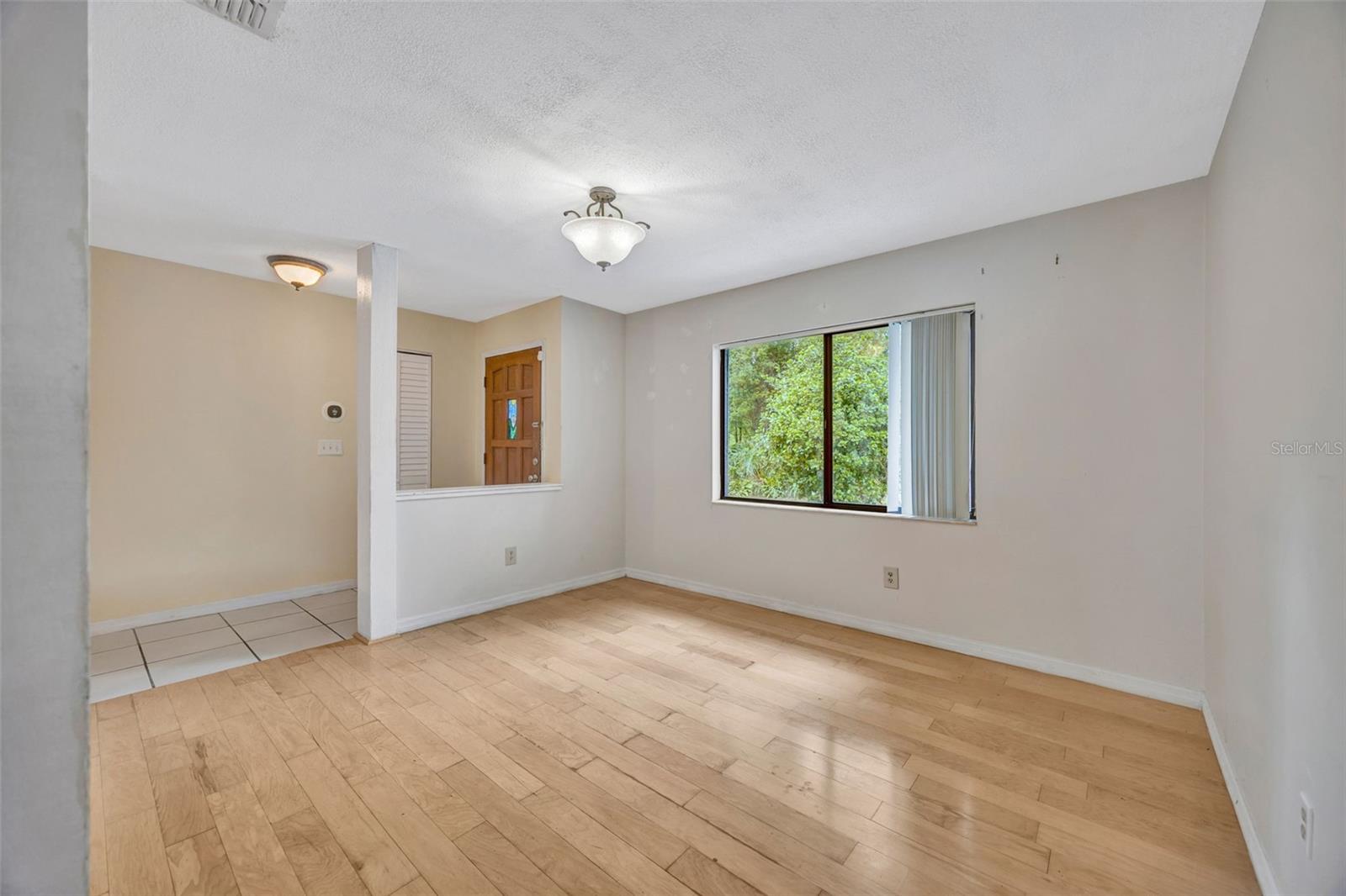 Image 25 of 53 For 407 1st Avenue Ne