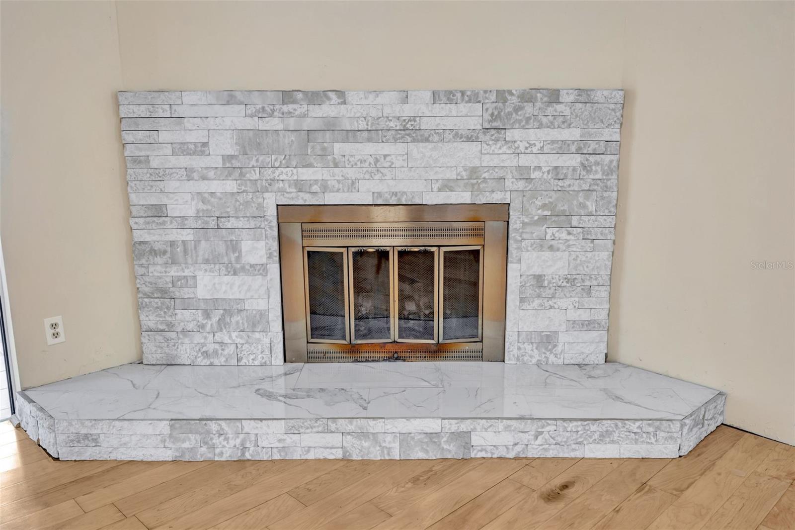 Image 29 of 53 For 407 1st Avenue Ne