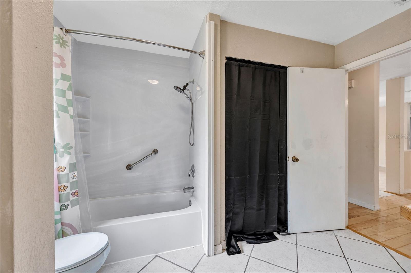 Image 33 of 53 For 407 1st Avenue Ne