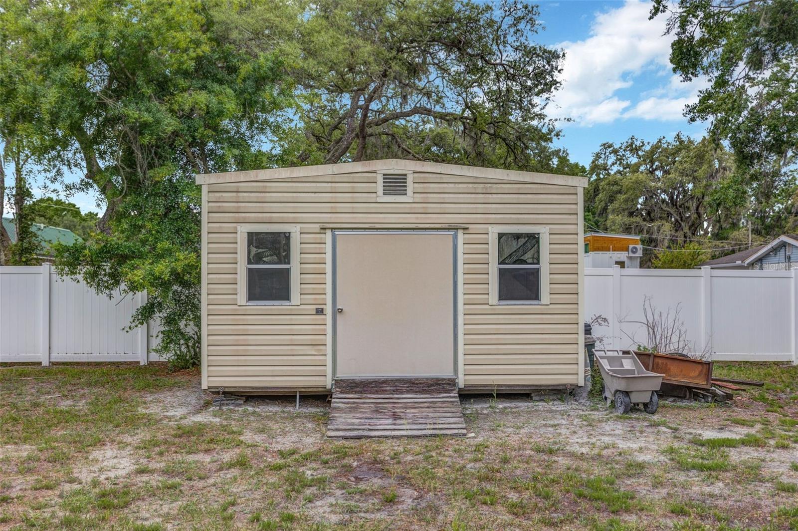 Image 39 of 53 For 407 1st Avenue Ne