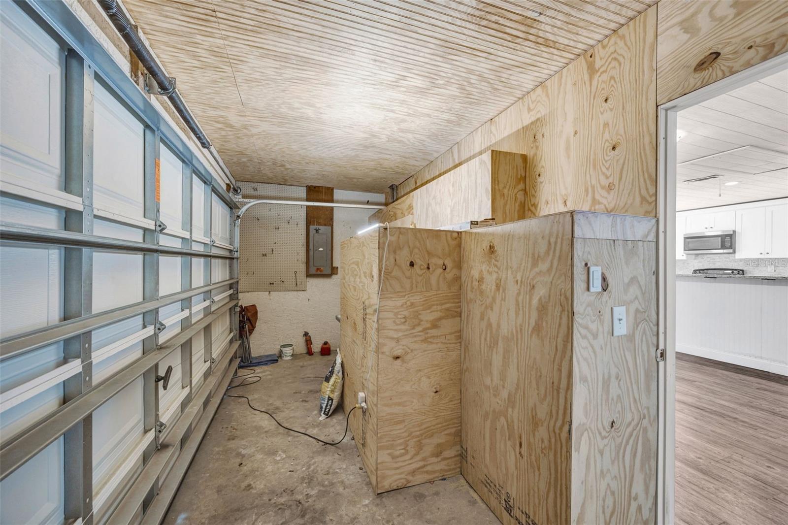 Image 41 of 53 For 407 1st Avenue Ne