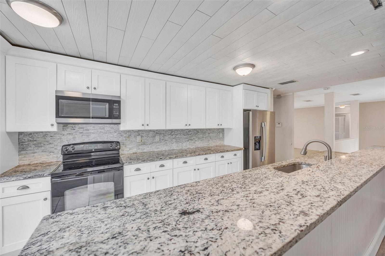 Image 9 of 53 For 407 1st Avenue Ne