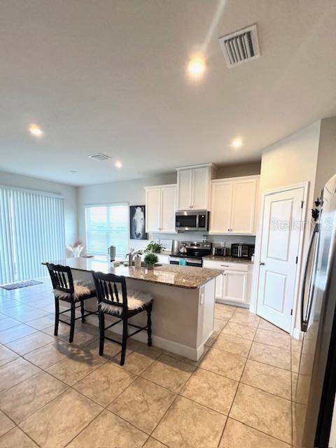 Listing photo id 9 for 8351 Greenway Avenue