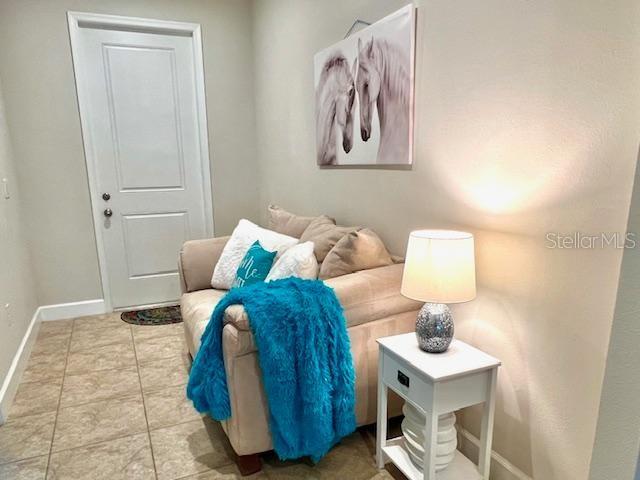 Listing photo id 10 for 8351 Greenway Avenue