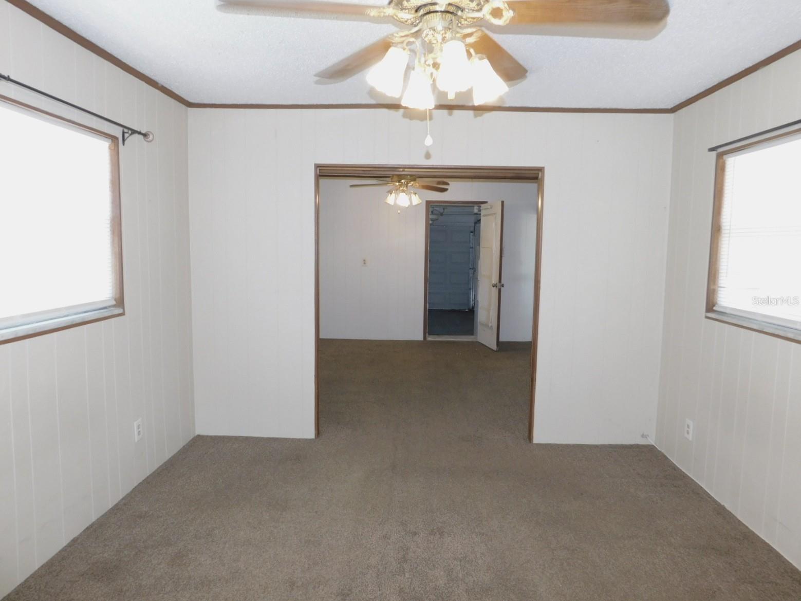 Listing photo id 16 for 6810 13th Street N