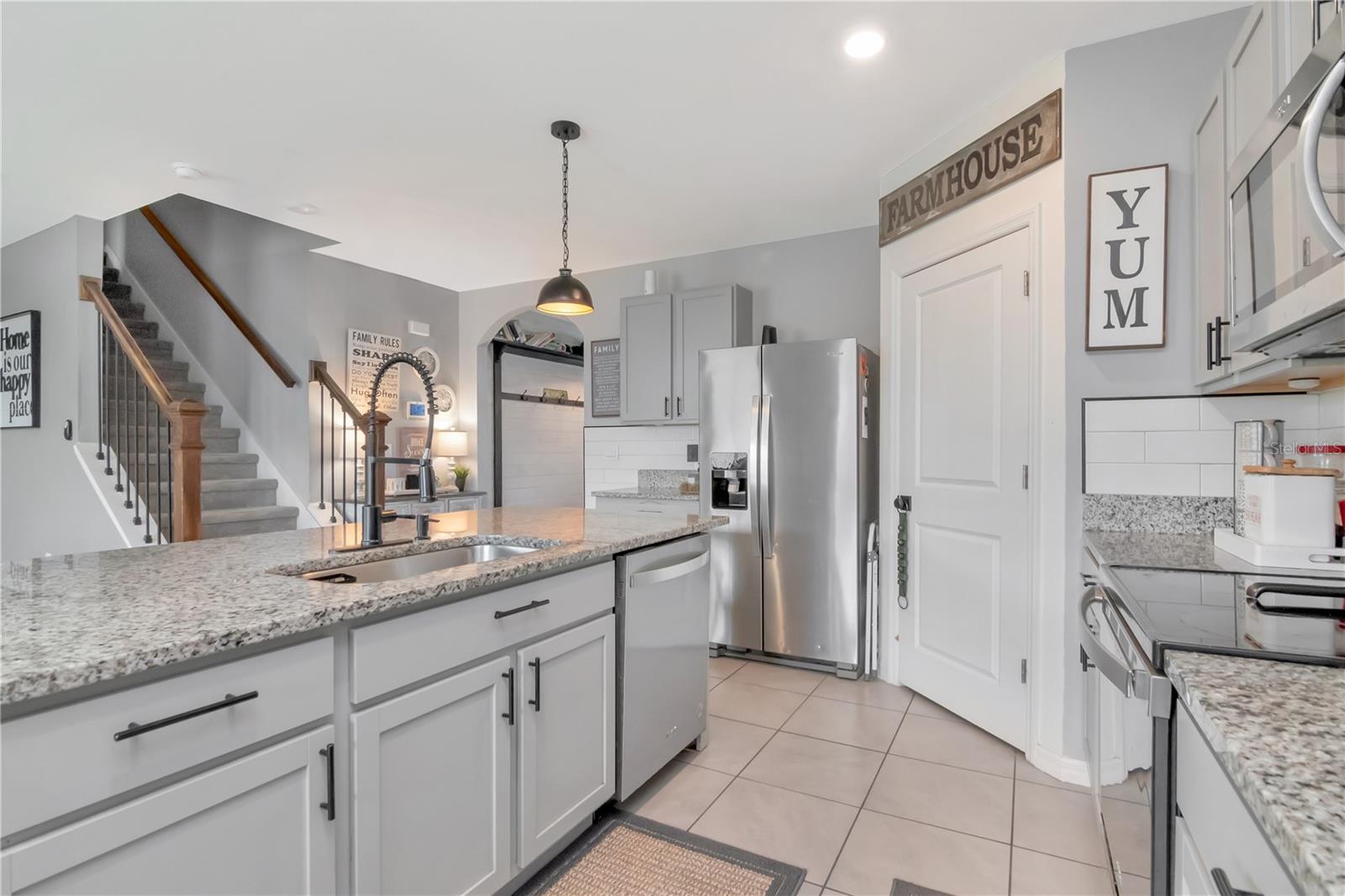 Image 7 of 41 For 33678 Jasper Stone Dr