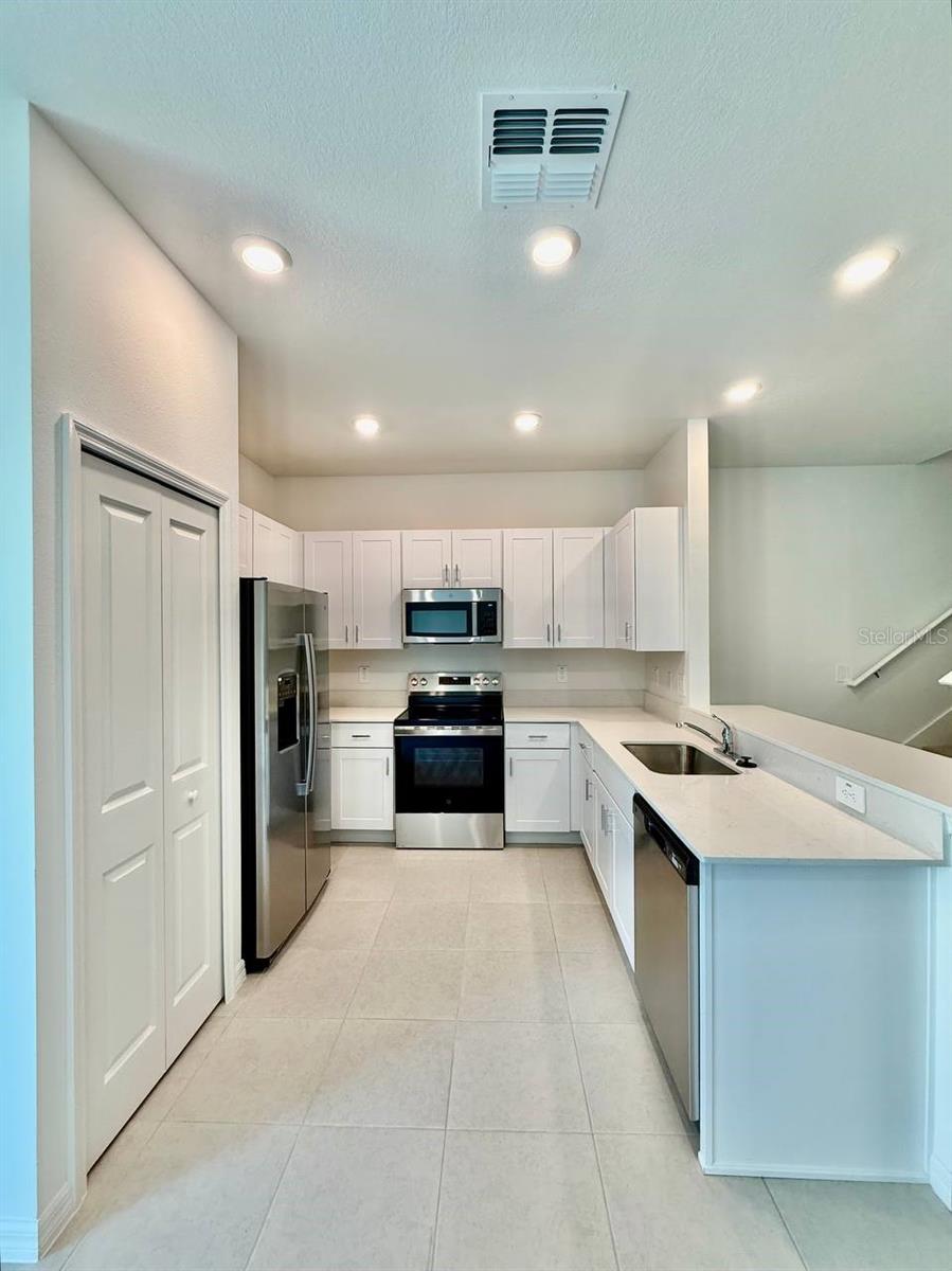 Image 11 of 31 For 10409 Golden Sands Avenue