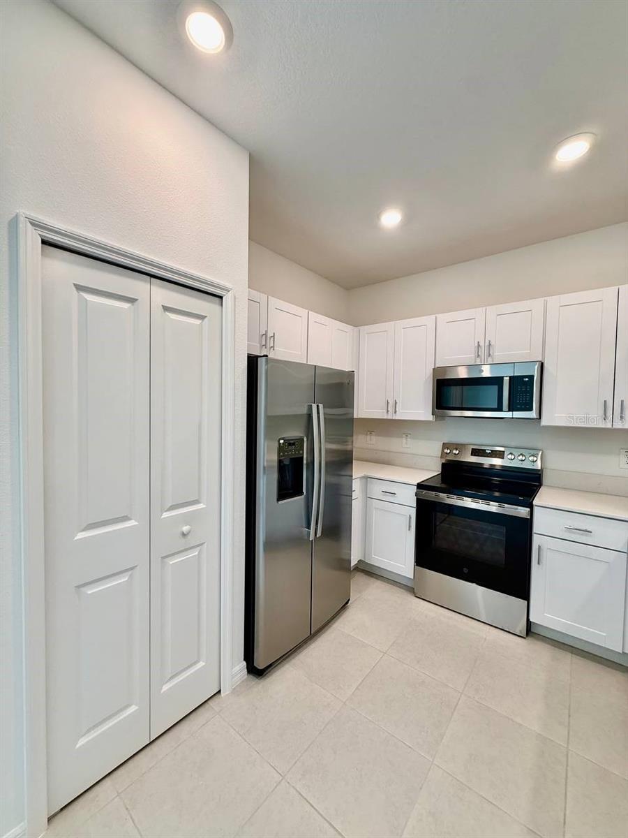 Image 12 of 31 For 10409 Golden Sands Avenue