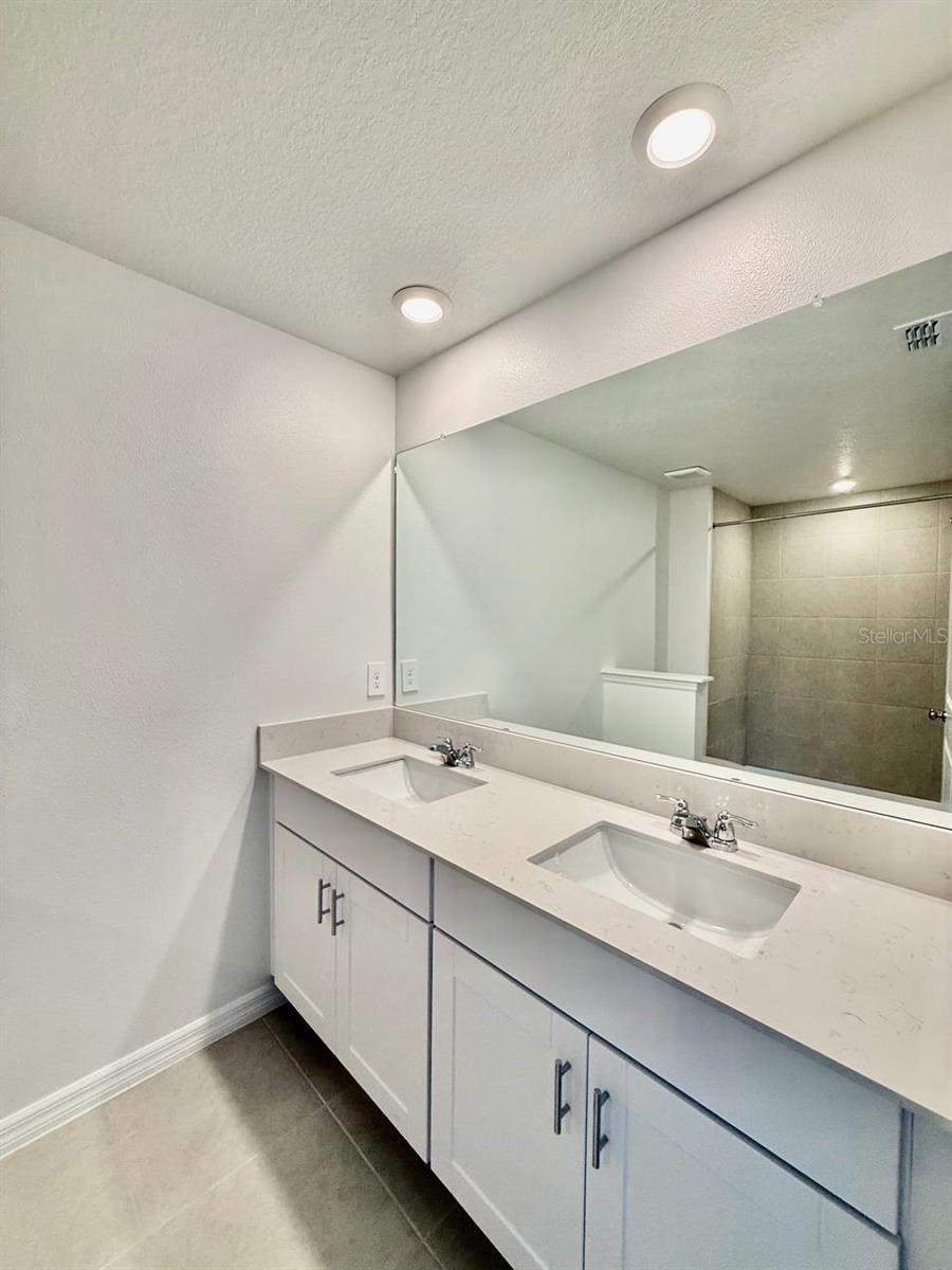 Image 21 of 31 For 10409 Golden Sands Avenue